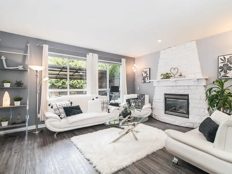 14579 33B AVENUE - photo 2 of 40