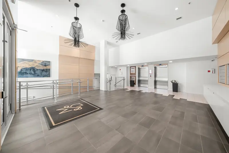 515 2188 MADISON AVENUE - photo 2 of 25