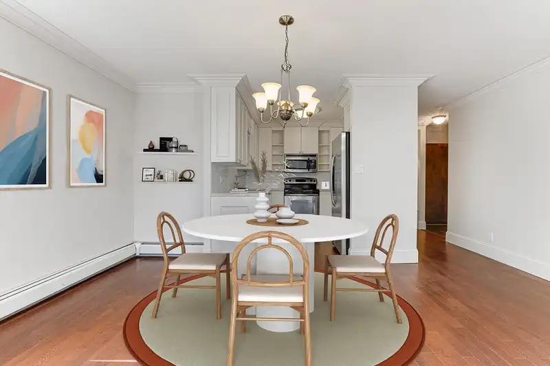 302 1442 FOSTER STREET - photo 3 of 32