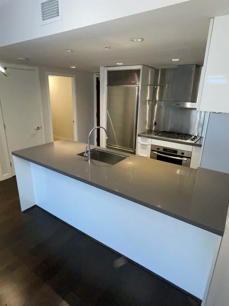 1507 788 RICHARDS STREET - photo 4 of 9