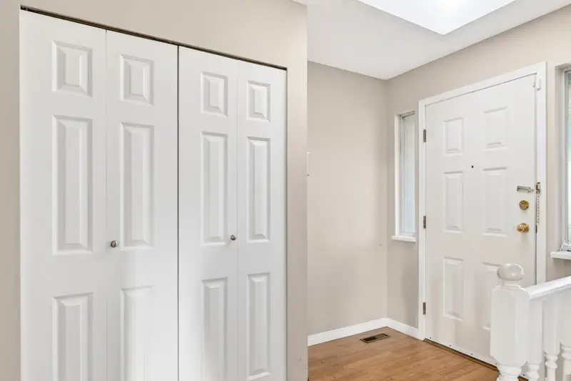 21980 126 AVENUE - photo 2 of 25