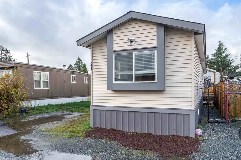 21 26892 FRASER HIGHWAY - photo 4 of 25