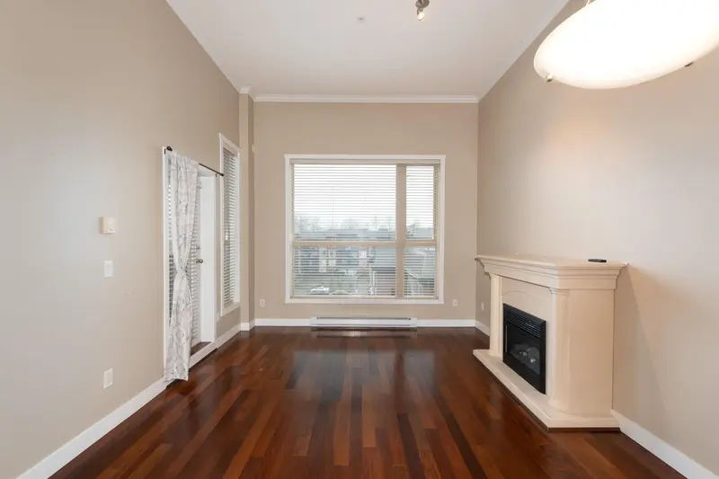 412 2627 SHAUGHNESSY STREET - photo 4 of 25