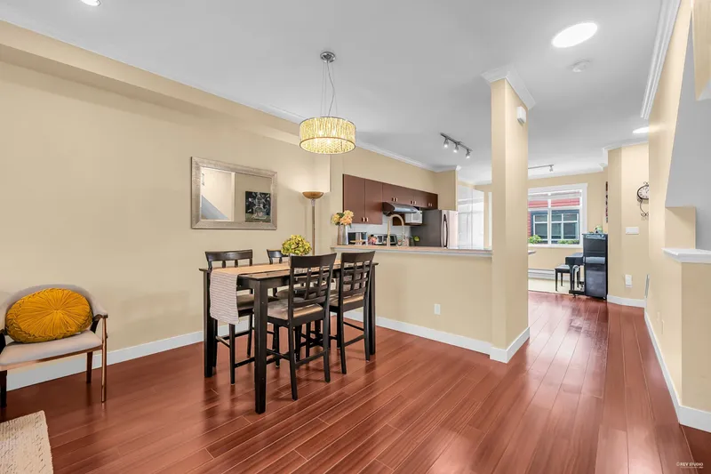 14 7771 BRIDGE STREET - photo 4 of 25