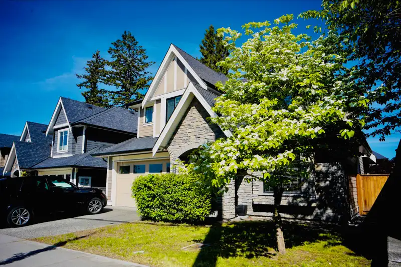 2688 164 STREET - photo 1 of 29