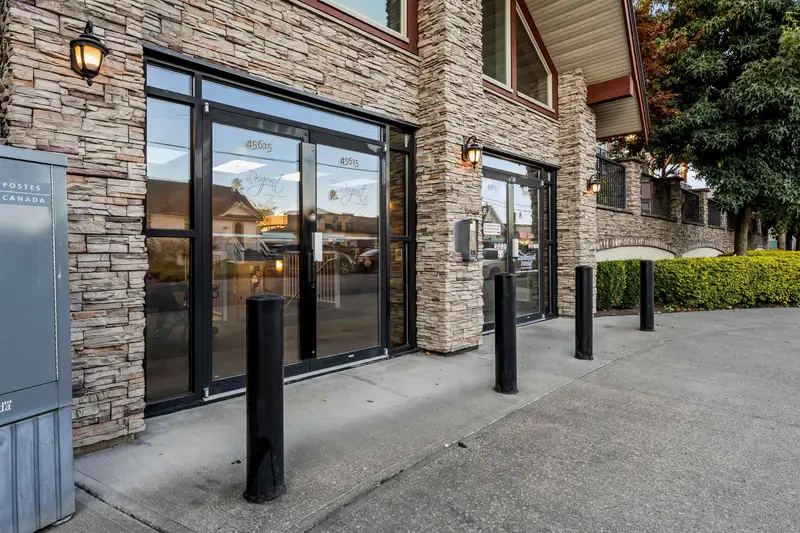 203 45615 BRETT AVENUE - photo 2 of 25