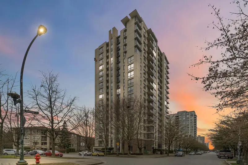 110 3588 CROWLEY DRIVE - photo 3 of 25