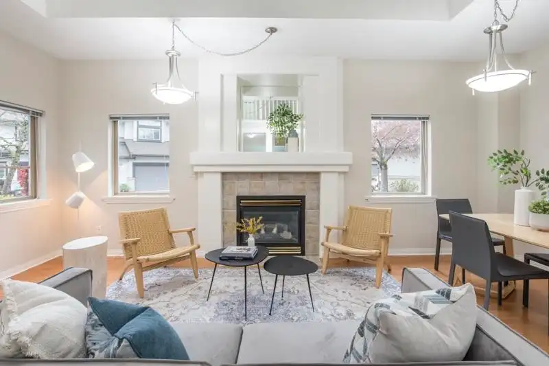 7 3387 KING GEORGE BOULEVARD - photo 2 of 40