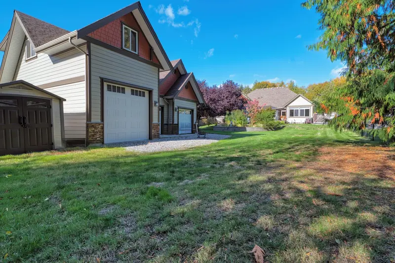 5005 BAY ROAD - photo 3 of 25