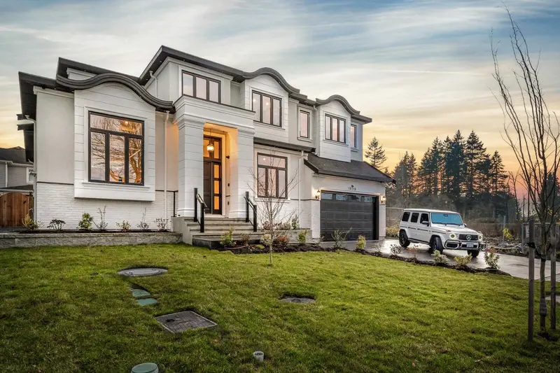 19718 33A AVENUE - photo 3 of 25