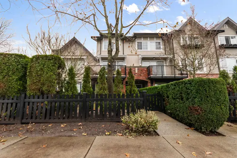 173 2450 161A AVENUE - photo 1 of 40