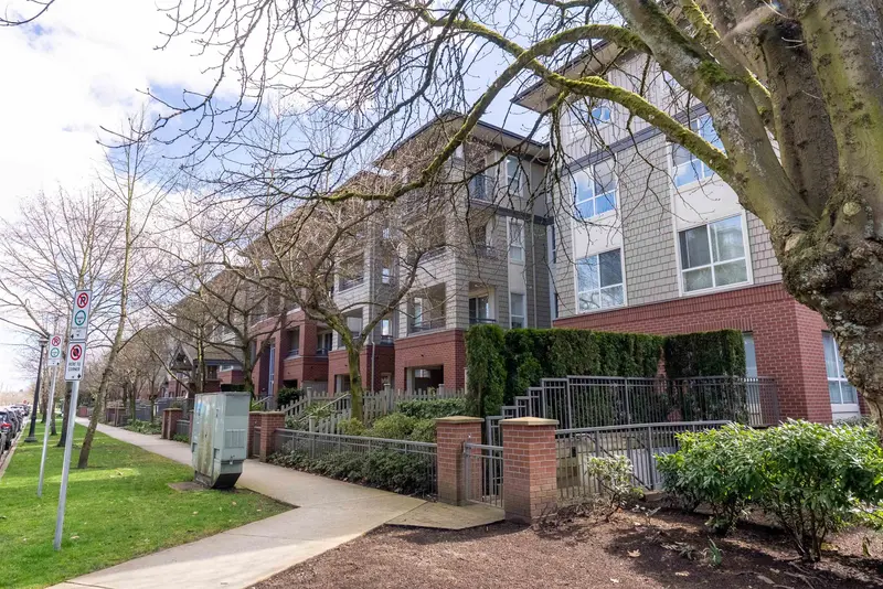 266 9100 FERNDALE ROAD - photo 2 of 22