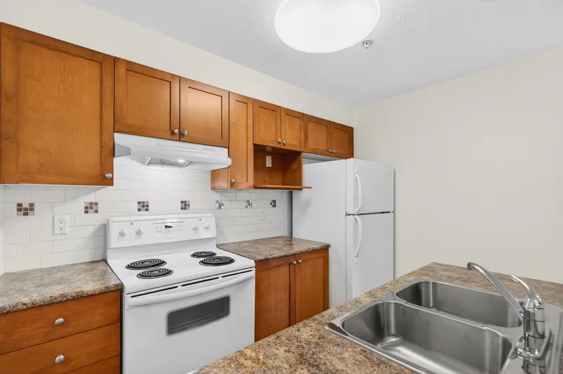 320 8880 202 STREET - photo 4 of 25