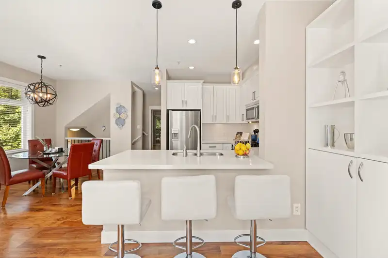 41 2689 PARKWAY DRIVE - photo 1 of 40