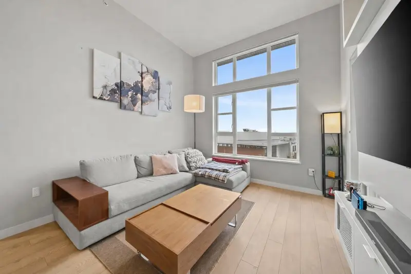 416 550 SEABORNE PLACE - photo 2 of 25