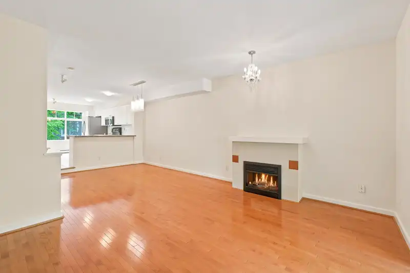 141 15236 36 AVENUE - photo 4 of 20