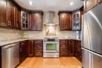 1142 161A STREET - thumbnail 4