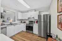 201 15241 18 AVENUE - thumbnail 7