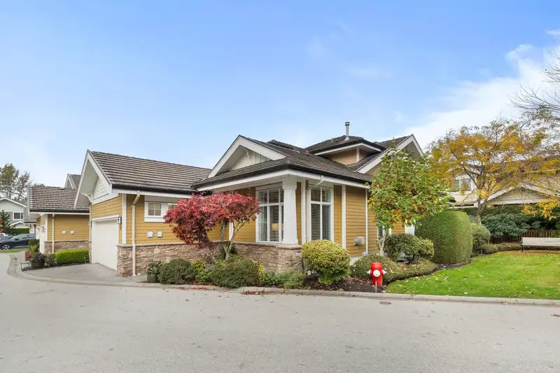 76 14655 32 AVENUE - photo 2 of 40