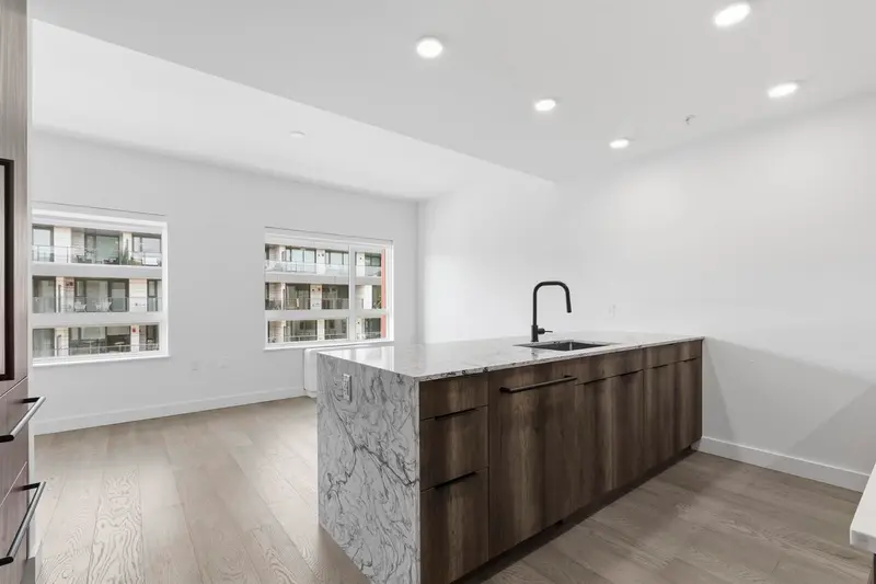 305 3590 W 39TH AVENUE - photo 2 of 23