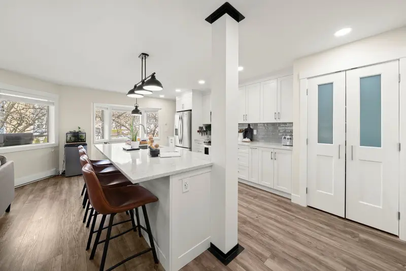 201 5464 201A STREET - photo 2 of 25