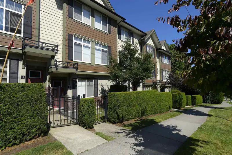 9 2845 156 STREET - photo 1 of 19