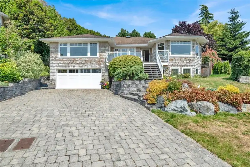 16063 8 AVENUE - photo 2 of 39