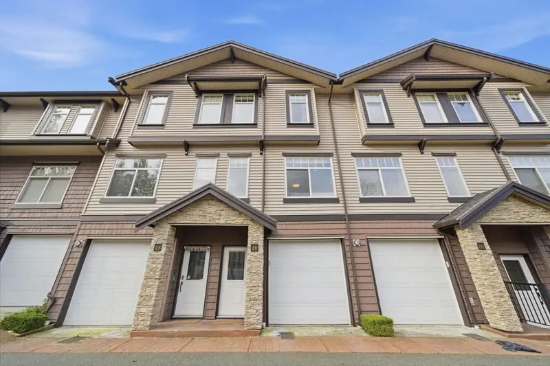 29 2950 LEFEUVRE ROAD - photo 1 of 25