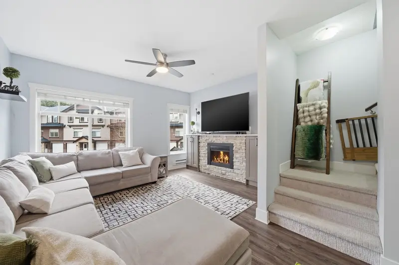 29 2950 LEFEUVRE ROAD - photo 3 of 25