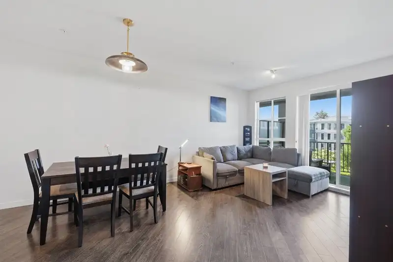 304 15137 33 AVENUE - photo 3 of 36