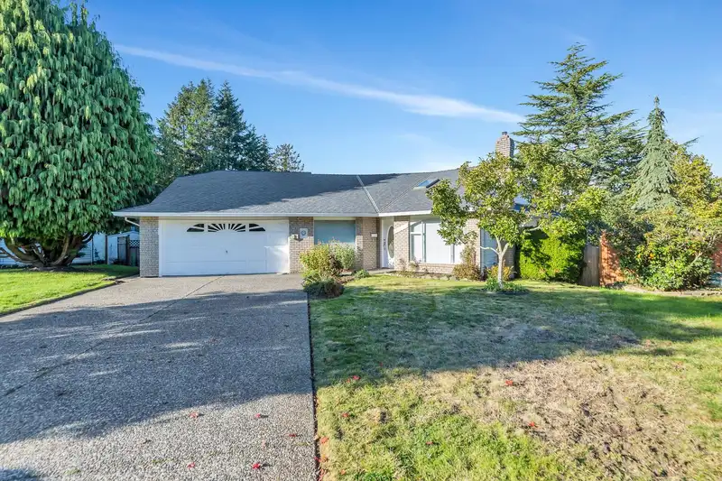 15291 28A AVENUE - photo 1 of 22