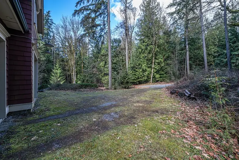 5028 SUMAS MOUNTAIN ROAD - photo 2 of 25