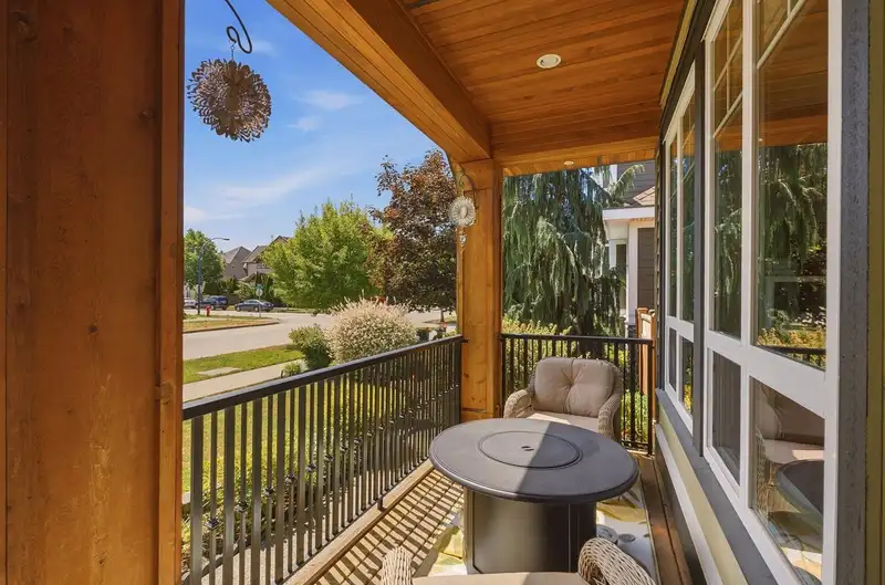 17351 3A AVENUE - photo 3 of 40