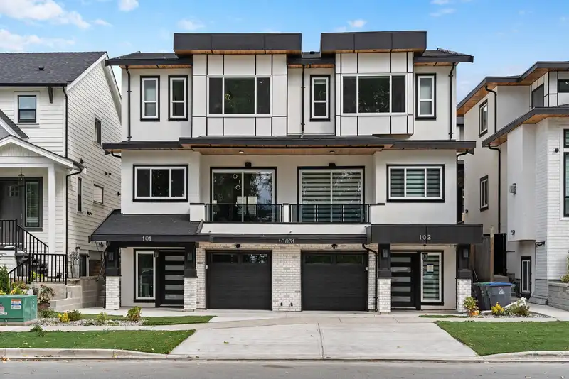 101 16631 18 AVENUE - photo 1 of 25