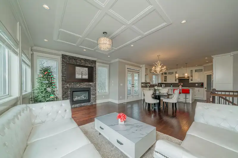15807 BUENA VISTA AVENUE - photo 4 of 25