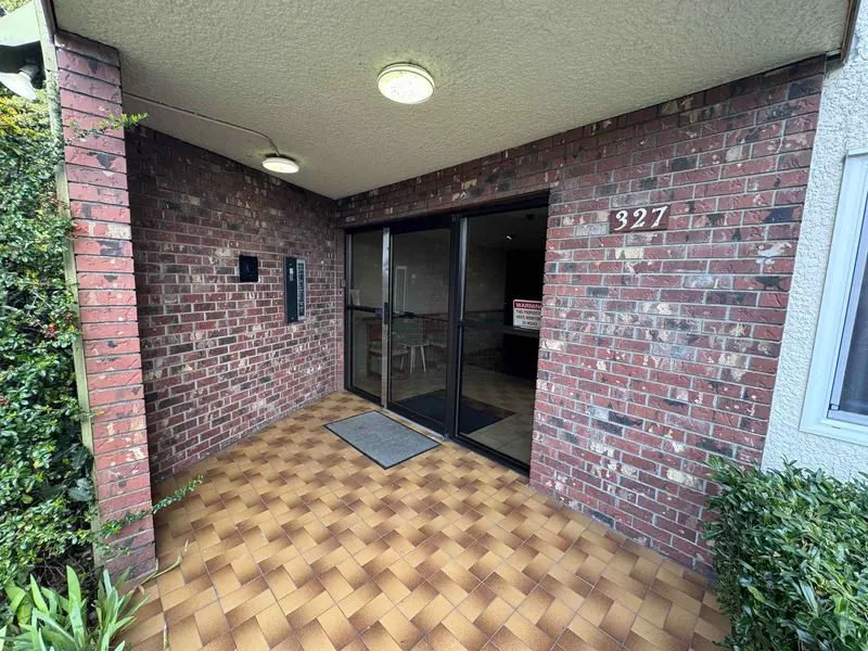 103 327 NINTH STREET - photo 1 of 5