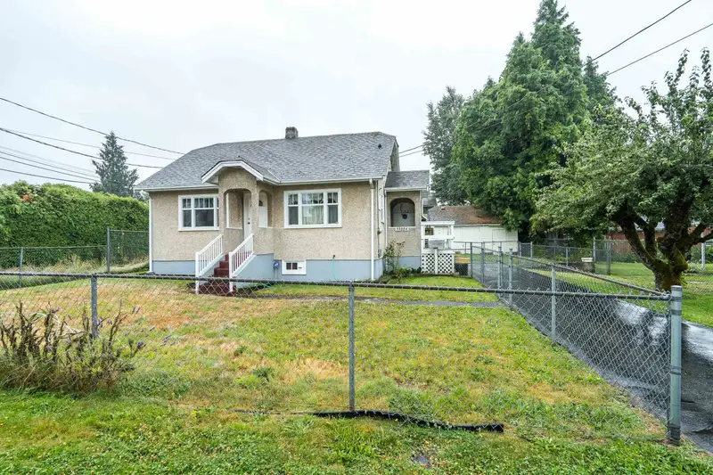 33884 MAYFAIR AVENUE - photo 3 of 25