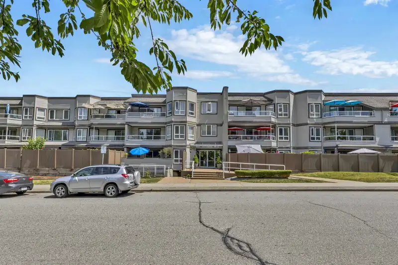 205 1840 E SOUTHMERE CRESCENT - photo 1 of 23