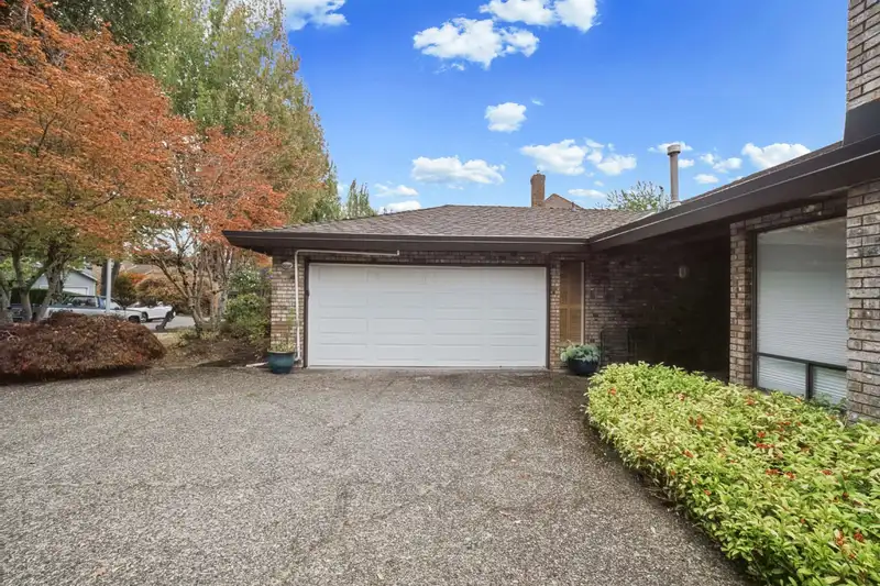 16108 13A AVENUE - photo 3 of 25