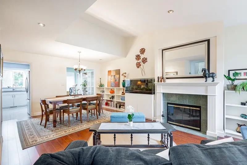 157 15501 89A AVENUE - photo 4 of 25