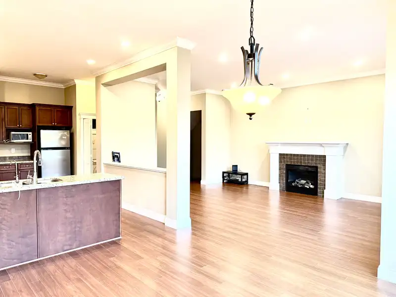 1664 KING GEORGE BOULEVARD - photo 3 of 28
