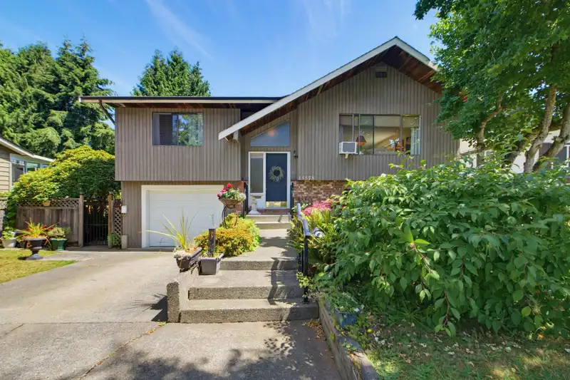 15578 POPLAR DRIVE - photo 3 of 40