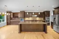 923 163 STREET - thumbnail 14