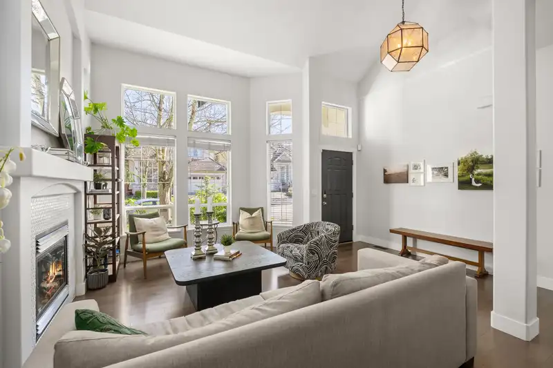 3459 152B STREET - photo 2 of 40