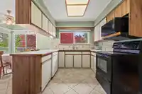 2290 171 STREET - thumbnail 18