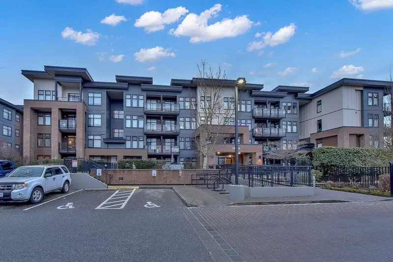 301 20058 FRASER HIGHWAY - photo 2 of 22