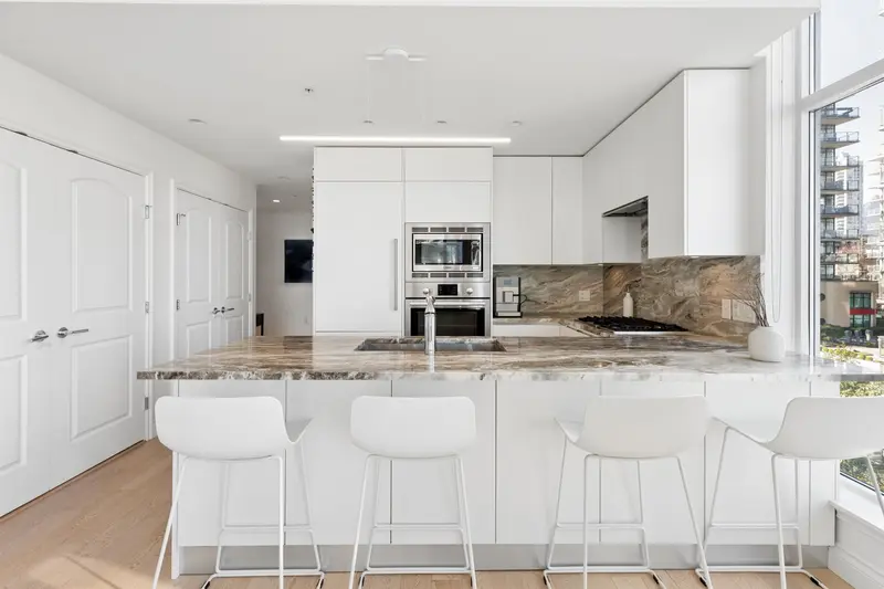 409 185 VICTORY SHIP WAY - photo 2 of 25