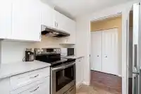 502 15111 RUSSELL AVENUE - thumbnail 3