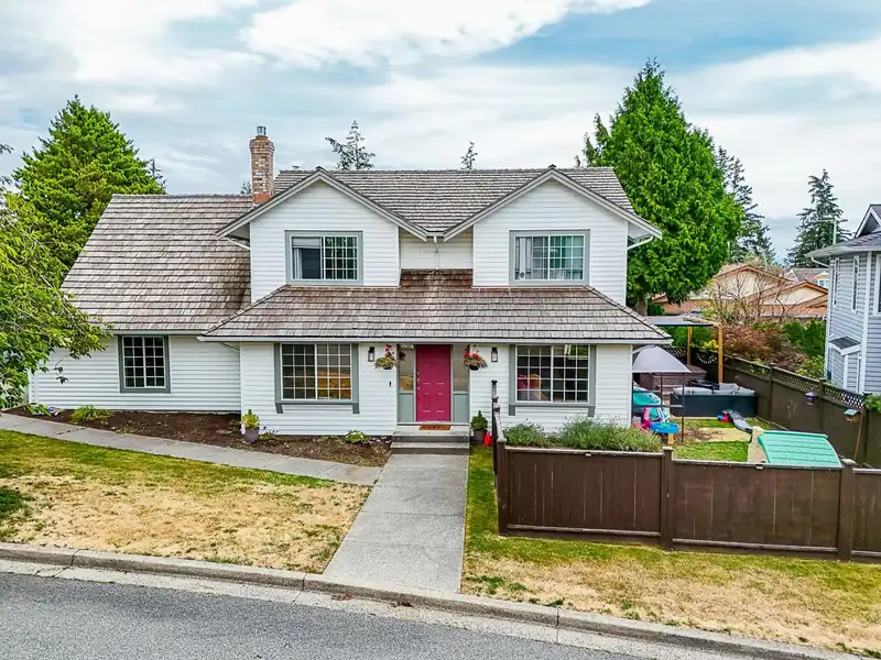 15578 ROPER AVENUE - photo 1 of 39
