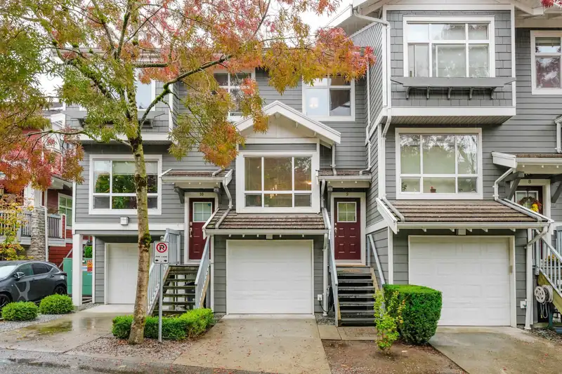 9 15168 36 AVENUE - photo 1 of 37